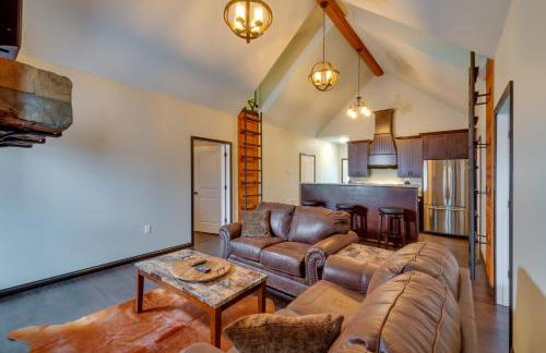 Tranquility Lake Getaway with Hot Tub on 27 Acres! - Foto 7