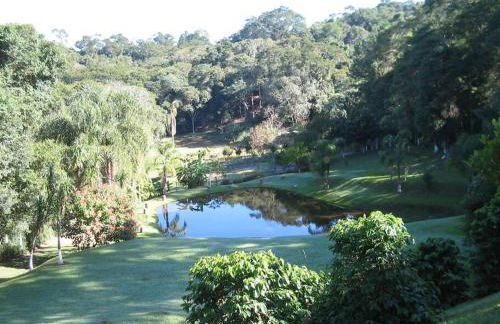 Linda chácara em Ibiuna com lago e piscina - Foto 8