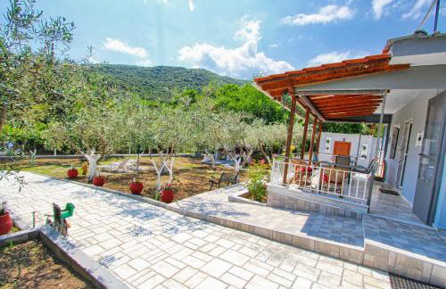 The House of Olive Trees - Photo 3