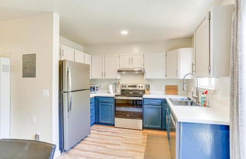 Airy Fortuna Apartment with Deck! - Foto 10