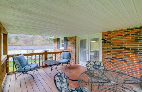 Bluefield Home with Covered Deck - Near Parks! - Foto 28