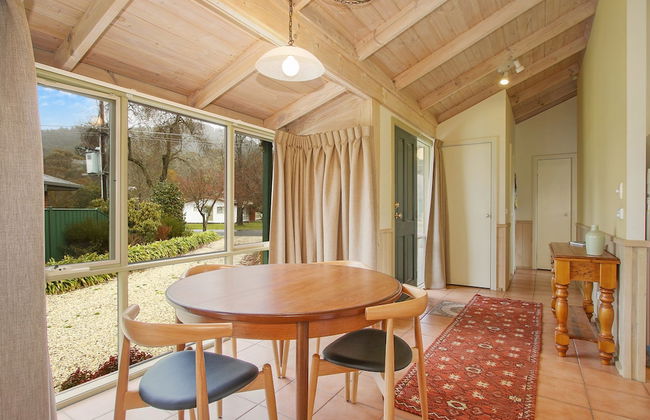 R & R in Bright - Short walk to town - Foto 4