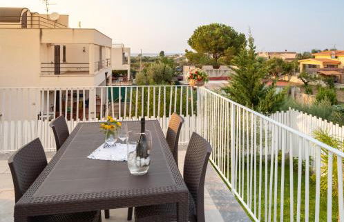 Arricàmpati Apartments Villa & Bringo Car Rental - Foto 11