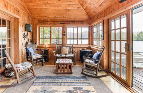 Lakefront Adirondacks Home Lake George Oasis! - Foto 5