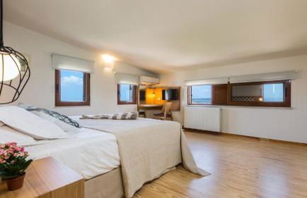 Villa Staride, sea view, private heated pool, playground - Foto 13