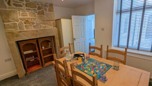 3 Bed City Home - South Facing Patio - 4-5 Beds - Foto 5