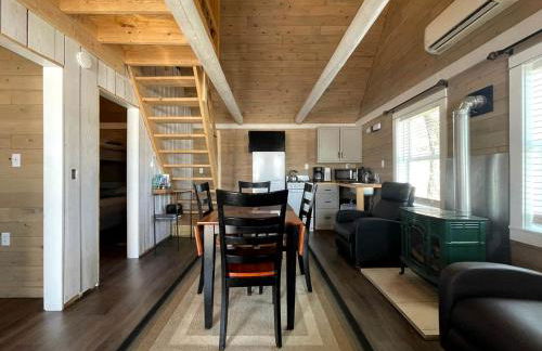 The Spruce Haven Cabin in Portage Lake, ME - Foto 5