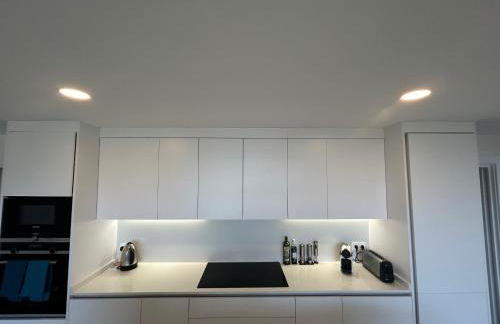 Spacious Beach House in Malaga-Cala de Mijas, amazing see view, 3 bedroom, garden & Common Pool - Photo 7