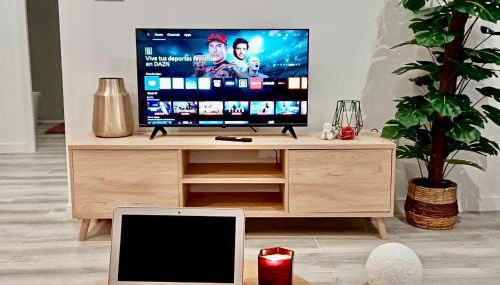 BOUTIQUE LUXURY City Center - Photo 4