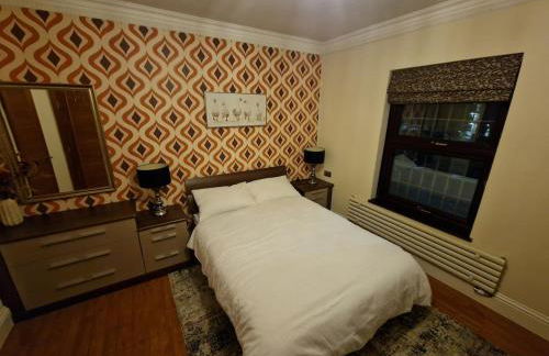 5 Bed 5 Bath Luxury Home Near Heathrow Free Parking - Foto 22