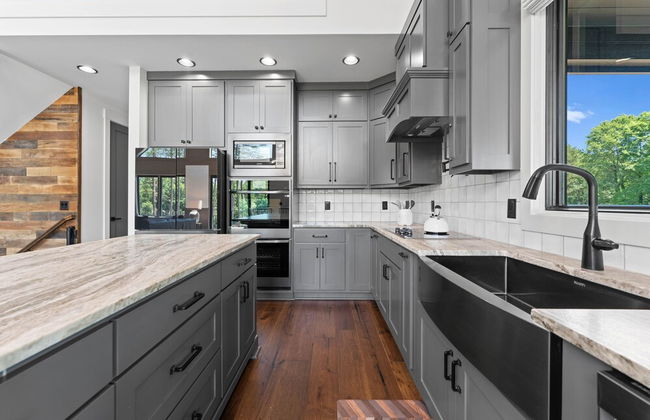 Gray Fox Lodge by Avantstay Waterslide Pool Theater Sleeps 23 - Foto 28