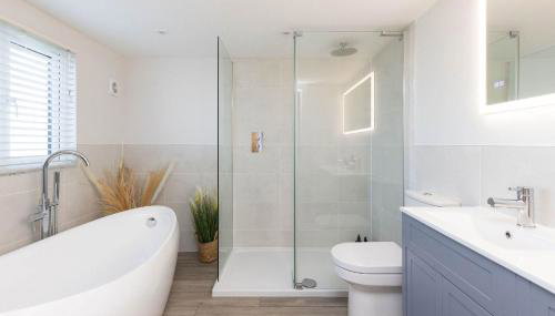 Sussex Escape for 8 with Hot Tub nr Goodwood - Foto 2, Shower