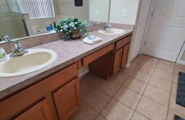 Spacious 5 bdrm 4 bth pool home, game room New Year special close to Disney, Epic Universe Spring Break Special - Foto 22