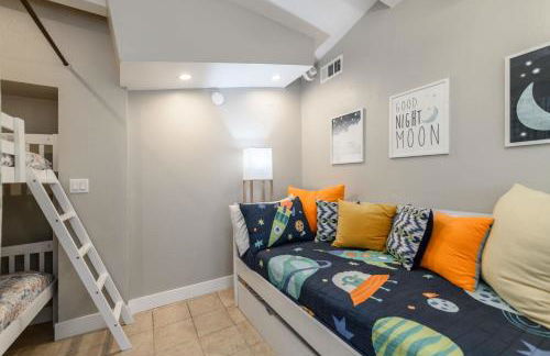 Disneyland Dream Villa 5 BR 3 BA Arcade Games - Foto 39