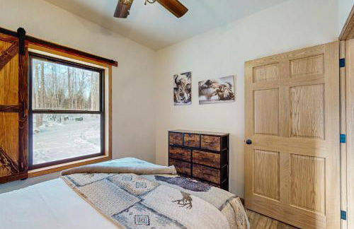 The Lake House - Photo 15