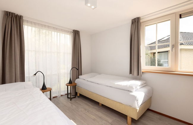 Bungalow in Veluwe With Sauna & Nature Views - Photo 3