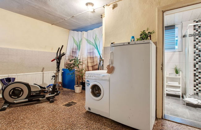 Holiday Home in Thuringia With Private Terrace, use of a Garden and Pool - Photo 25