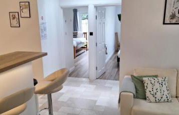 NEW 3 bedrooms Flat in Ashford near Heathrow - Foto 8