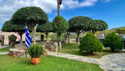 A wooden house in Kardamyla - Foto 5, Garden, Garden view