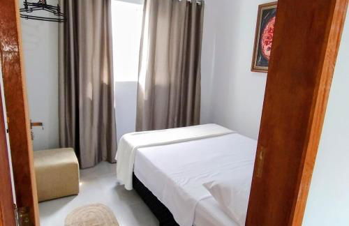 Residencial Renne Augusto, Apto 01, dois quartos, um banheiro, Wifi e estacionamento - Foto 7