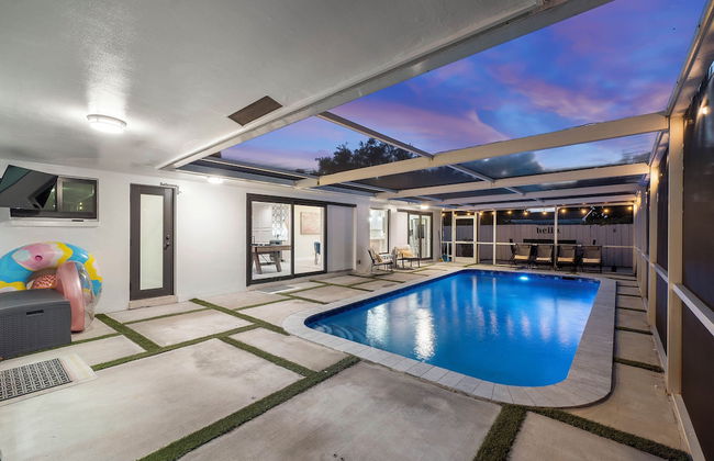 Coastal Retreat Stylish 4 BDR w/ Private Pool! - Foto 23