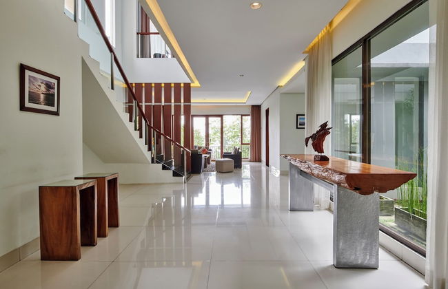 Oyama City View 4BR Villa with a Heated Pool - Photo 31