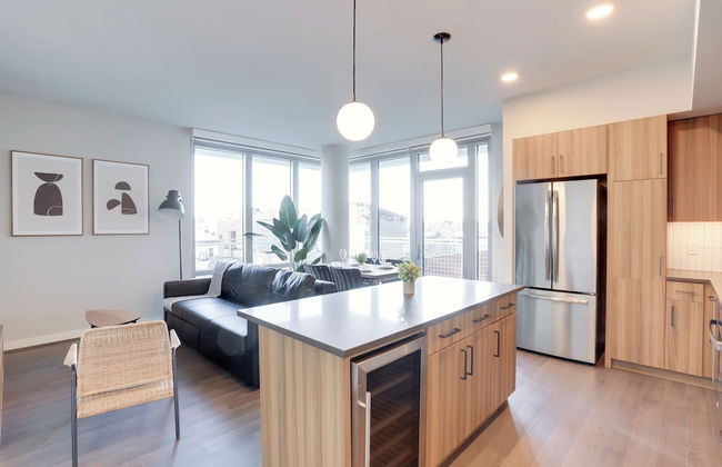 Stylish Apartment Steps from the Metro - Foto 22