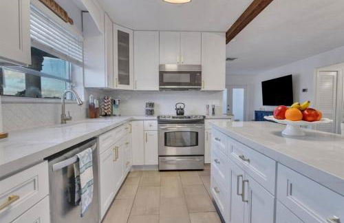 7-Person Luxury Spa, Fenced Paradise, Beach Vibes - Foto 2