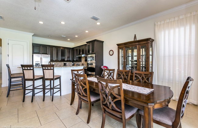 Elegant 5 BD, 5 BH Villa - Foto 12