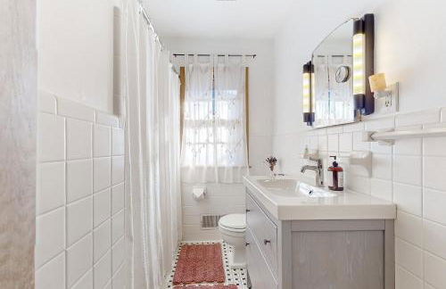 Close to Lake Harriet! Walkable Gem Near Shopping - Foto 21