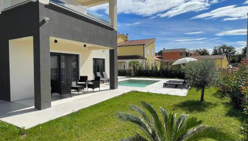 Istarska Vila - Foto 5, Garden, sunbed, Garden view