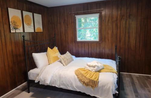 BloomingFarmsStay,Sleeps 9,GameRoom,FirePit,Grill - Foto 30