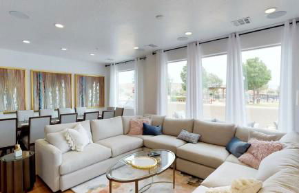 Townhome w Private Hot Tub Air Hockey and more - Foto 29