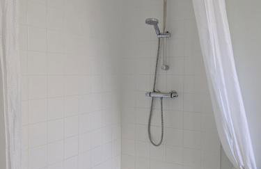 The Farmhouse - Photo 21