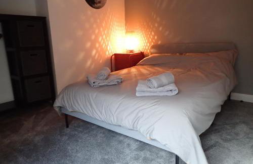 Modern Town Apartment with Terrace - Foto 10