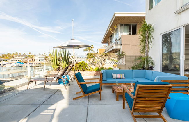 Bay Breeze by Avantstay Bayfront Home w/ Fire Pit & Private Dock in Balboa Peninsula - Foto 39