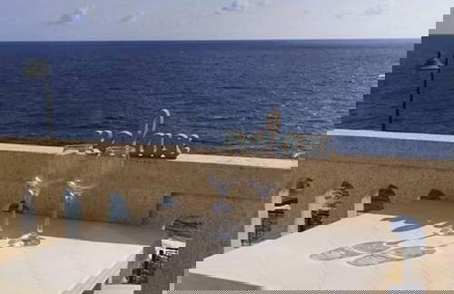 Excellent Views 2-bed Apartment in Marsalforn Gozo - Foto 35