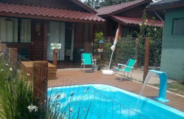 Chalés Praia do Rosa piscina compartilhada - Foto 37