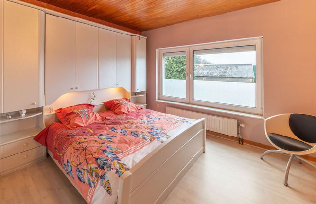 Sweet Home in Chiny With Garden - Photo 4