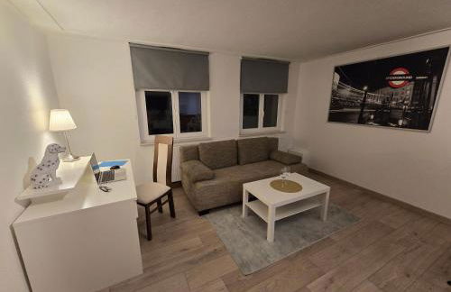 FERIENWOHNUNG 52m2 APARTMENT in ZITTAUER STADTZENTRUM INNENSTADT INNENRING TOP LAGE - WOHNEN AUF ZEIT IN ZITTAU - 2 RAUM WOHNUNG EINKAUFSSTRASSE - Foto 2