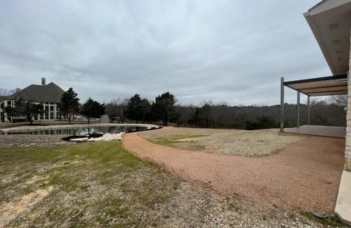 22-Acres Mansion - Pool Party Venue Games & More - Foto 79