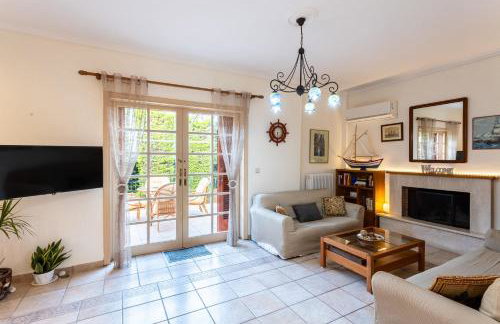 Avia's Seaside Hideaway with Lush Garden - Foto 6