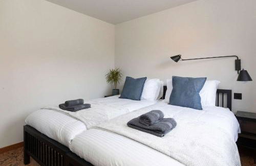 Modern 2-Bed Cabin Near West Wittering Beach - Foto 10