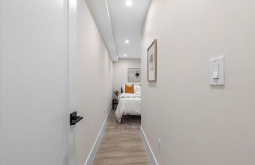 Central 2-BR City Sanctuary - Commuter-Friendly - Foto 4