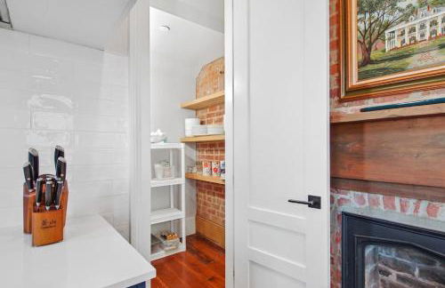 Fab 1838 Garden District 5BR with Parking And Balcony - Foto 30