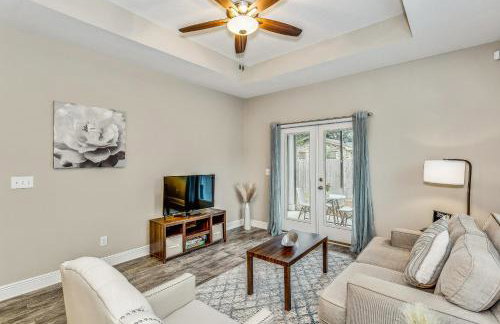 Lovely Townhome in Pensacola - Cozy & Modern Retreat - Foto 6