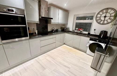 Double bedrooms In Spacious Home - Foto 26