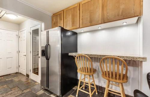 Upscale Condo near Downtown & the Deschutes - Foto 45