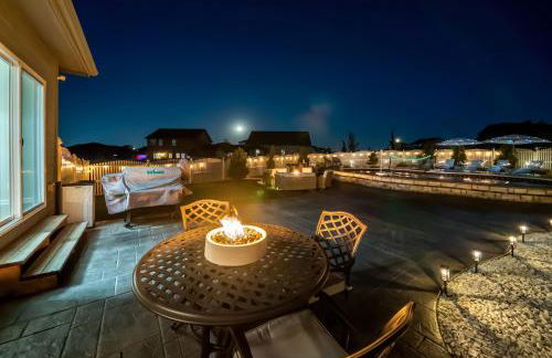 Spacious Country Farmhouse Retreat, Sleeps 16, Pool, Movie Room - Foto 77