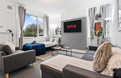 Crew Quarters - Your Ideal Stay in Bury - Photo 62